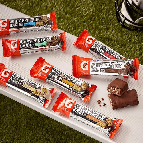 Vista 10 de Gatorade Barras de recuperación de proteína de suero de leche, chocolate con menta crujiente, barras de 2.8 onzas (12 unidades)