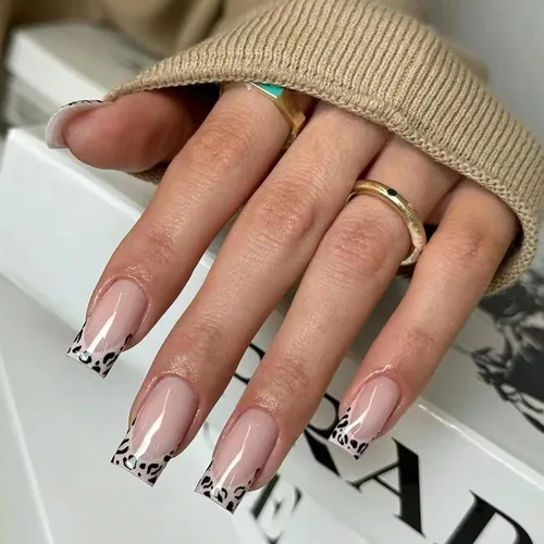 Vista 15 de Uñas postizas a presión de otoño, uñas postizas cortas cuadradas de MABKJLF con diseños de hojas de arce, pegamento brillante en uñas, uñas