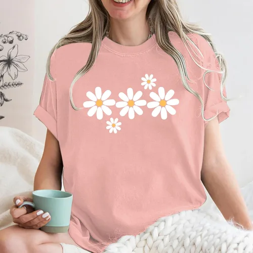 Vista 3 de Faktuzi - Camisas de margaritas para mujer, camisetas de gran tamaño, camisetas gráficas de flores, camisetas vintage con estampado floral y cuello