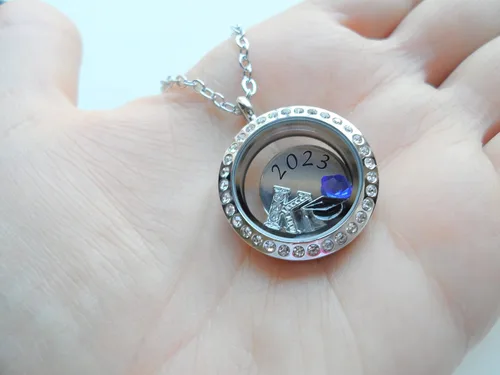 Vista 2 de Custom Graduate Circle Floating Charm Locket Necklace with Engraved Disc Charm, Stainless Steel Locket, Graduation 2025, or Beyond, Good Luck on the