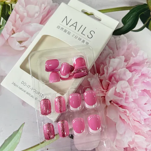 Vista 4 de Uñas postizas cortas cuadradas, acrílicas artificiales de color rosa rosa con diseño de lentejuelas coloridas, cobertura completa, reutilizables