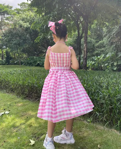 Vista 7 de Fishkidtail Vestido de guinga para niñas de la película 2023, disfraz de cosplay, cumpleaños, Halloween, fiesta de Navidad