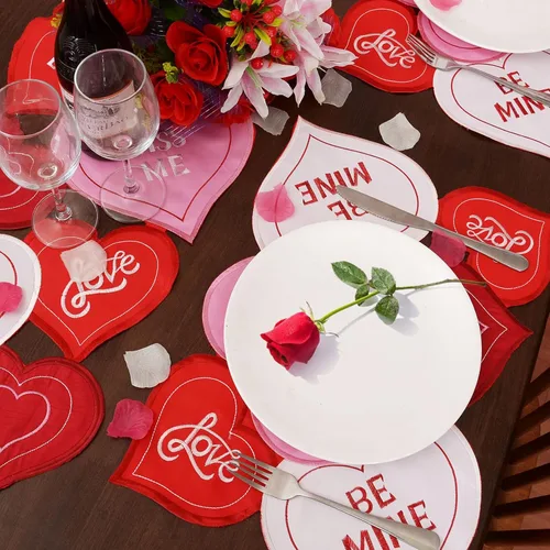Vista 4 de Grelucgo Camino de mesa bordado con corazón para el 14 de febrero y día de San Valentín (13 x 35 pulgadas)