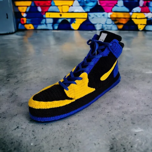 Vista 2 de Byseay - Zapatillas deportivas de ganchillo hechas a mano, calzado unisex de punto personalizado, zapatos Jordan para interiores retro acogedores