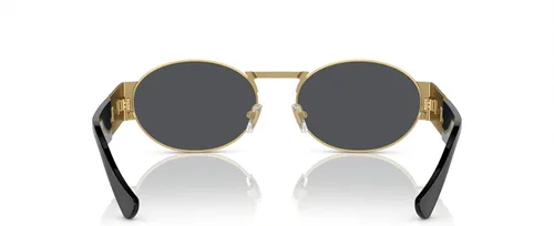 Vista 4 de Versace Gafas de sol unisex con montura dorada mate, lentes gris oscuro, 2.205 in, Dorado mate