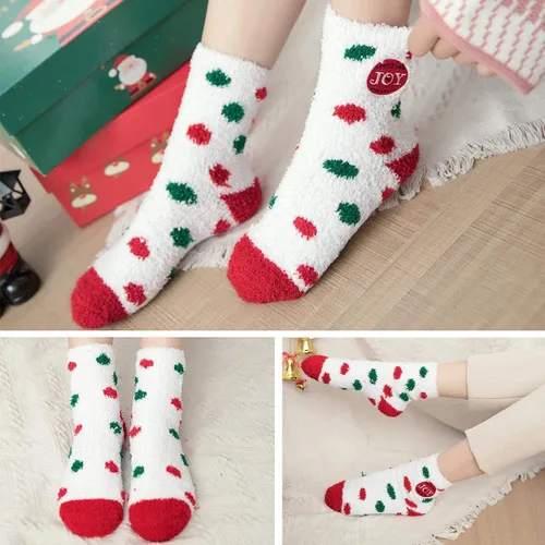 Vista 4 de Calcetines peludos de Navidad, 6 pares de calcetines lindos de forro polar coral, cálidos y acogedores, calcetines de vacaciones para mujeres