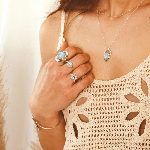 Vista 8 de Boho-Magic Anillo de plata de ley con piedra lunar para mujer, joyería bohemia, piedra preciosa ovalada