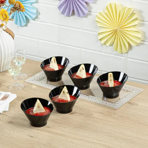 Vista 4 de Restaurantware - Cuencos para servir de 5 onzas, 100 cuencos desechables para aperitivos, diseño inclinado, redondo, cuenco de plástico negro