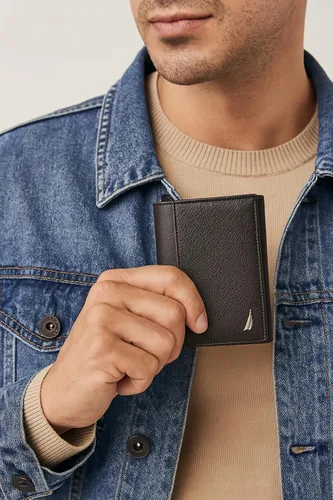 Vista 43 de Nautica Men's Trifold Wallet RFID Blocking Protection ID Window Card Slots Genuine Leather Durable