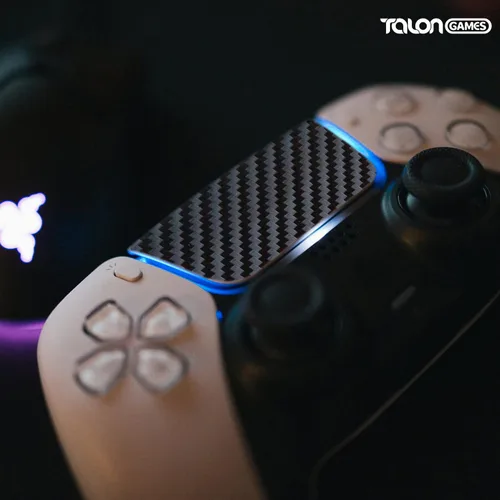 Vista 3 de TALONGAMES Touchpad Skin compatible con el controlador PS5 Dualsense, textura mejorada para Playstation, precortado, fácil de aplicar, añade