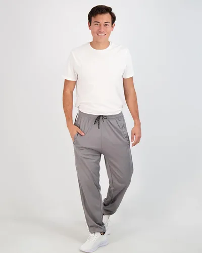 Vista 4 de Real Essentials Paquete de 3 pantalones deportivos de malla Tech para hombre con bolsillos (disponibles en tallas grandes y altas)