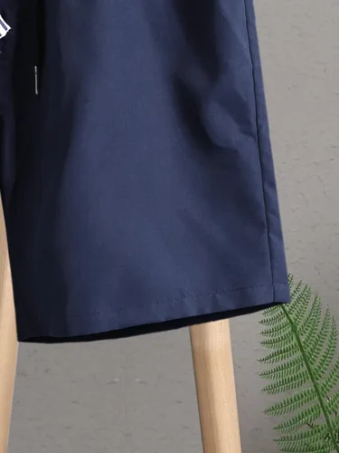Vista 6 de Verdusa Conjunto de 2 piezas para hombre, camisa hawaiana con botones y trajes cortos a rayas