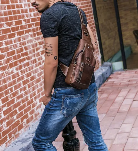 Vista 8 de Bolso bandolera de cuero genuino para hombre, mochila cruzada para el hombro, resistente al agua, antirrobo, para viajes, senderismo, escuela, Marrón