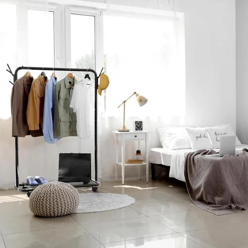 Vista 3 de Simple Houseware Industrial Style 50.4" W Estante de ropa con ruedas y ganchos, negro