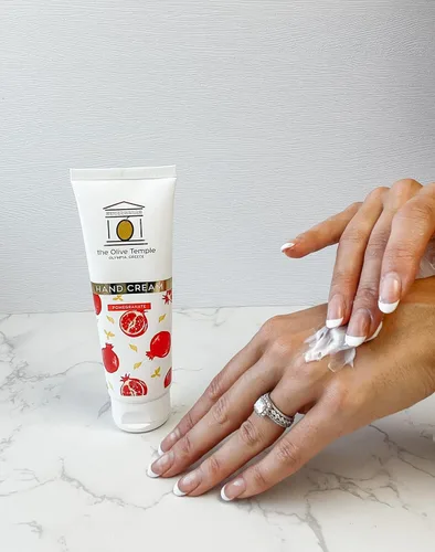 Vista 5 de Crema de manos con aceite de oliva - Fórmula hidratante profunda y nutritiva para manos suaves y flexibles (granada)