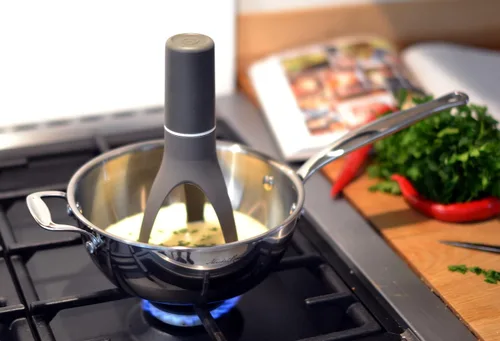 Vista 2 de UÜTENSIL Stirr – El único batidor automático para ollas – Apto para lavavajillas, 3 velocidades de agitación con indicador LED