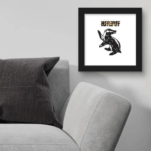 Vista 3 de Trends International Gallery Pops Harry Potter - Póster de pared con icono de Hufflepuff de 12 x 12 pulgadas, versión enmarcada en negro Versión