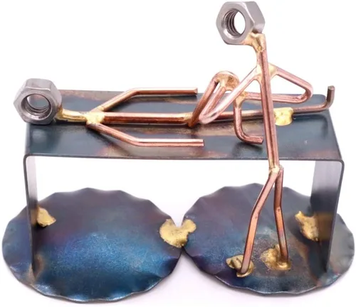 Vista 3 de Figura de metal para fisioterapeuta, soldada a mano, arte de metal reciclado, accesorio único de escritorio, decoración de oficina médica, regalo