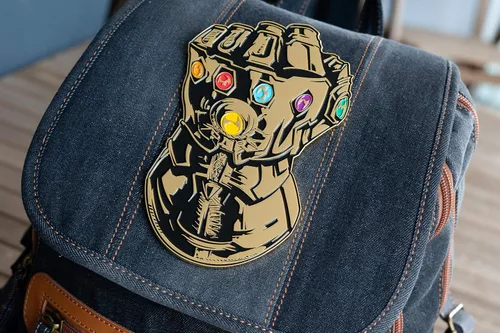 Vista 4 de Marvel Avengers Endgame Infinity Guantelete Pin Gran Pin 6 pulgadas, Metal, Sin gemas.