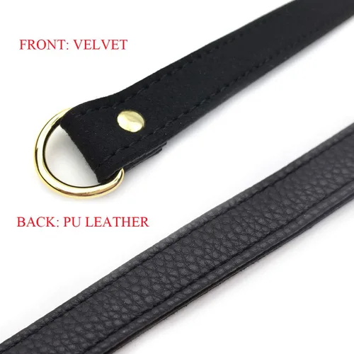 Vista 4 de Collar tipo gargantilla hecho de terciopelo y piel sintética con candado y llave estilo Lollita