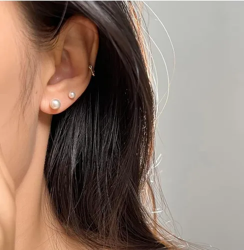 Vista 4 de Aretes pequeños de perlas de plata de ley redondos de 0.118in AAAA blanco perlas de agua dulce, Perla, nácar
