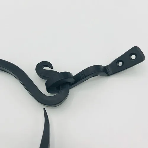 Vista 12 de Anillo de toalla de hierro forjado: un toque de encanto artesanal a tu cocina o baño con nuestro toallero hecho a mano. Fabricado por herreros, este