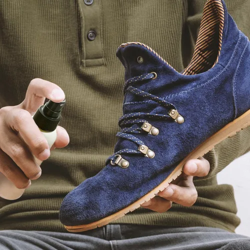 Vista 9 de EZR Spray elástico para zapatos, suavizante y estirador para aumentar instantáneamente la comodidad y aflojar puntos estrechos en zapatos de cuero