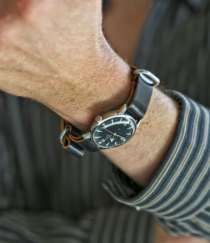 Vista 4 de Da Luca MADE IN USA Shell Cordovan Military Watch Strap (Matte Buckle) 18mm 20mm 22mm 24mm 26mm