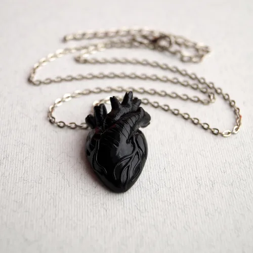 Vista 19 de Collar de corazón anatómico