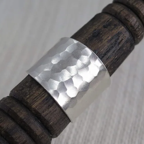 Vista 5 de Hammered Sterling Silver Handmade Wide Band Ring, Classic Shiny Finish Flat Wrap Band, Adjustable to Sizes 6-12, Can fit Also as Thumb ring, Gift