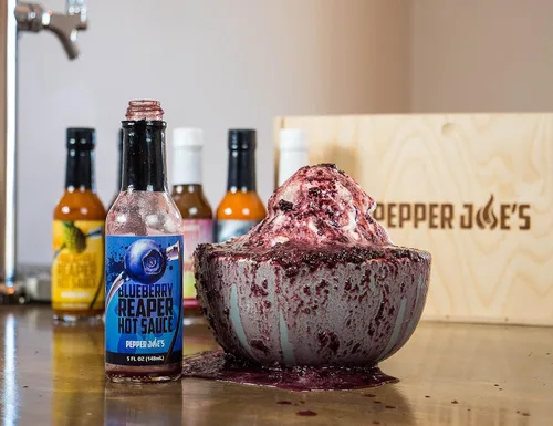 Vista 7 de Pepper Joe's Blueberry Carolina Reaper - Salsa picante premium Carolina Reaper - Hecho con un chile más picante del mundo y arándanos maduros - 5