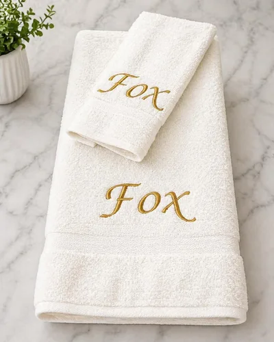 Vista 7 de Liberty21 Juego de toallas de baño y manos personalizadas con monogramas. Toallas bordadas personalizadas. El juego incluye 1 toalla de baño y 1
