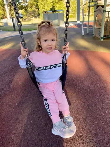 Vista 4 de Rebey Conjunto de sudadera con capucha y pantalones de manga larga para bebés y niños pequeños