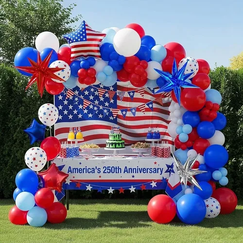 Vista 14 de Decoraciones de fiesta de cumpleaños con temática de circo e incluyen guirnalda de globos rojos, azules y amarillos y globos de papel de aluminio