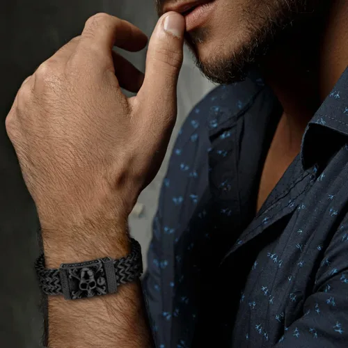 Vista 2 de COOLSTEELANDBEYOND Mens Large Stainless Steel Franco Link Curb Chain Bracelet with Pirate Skulls Clasp