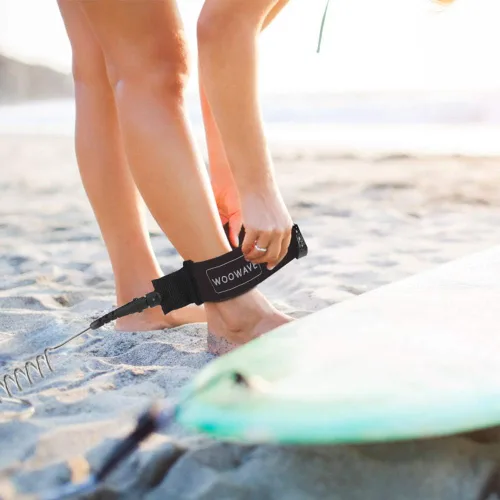 Vista 6 de WOOWAVE Correa SUP de 11 pies en espiral para tabla de remo para tabla de surf, correa de tobillo con funda impermeable para billetera/teléfono