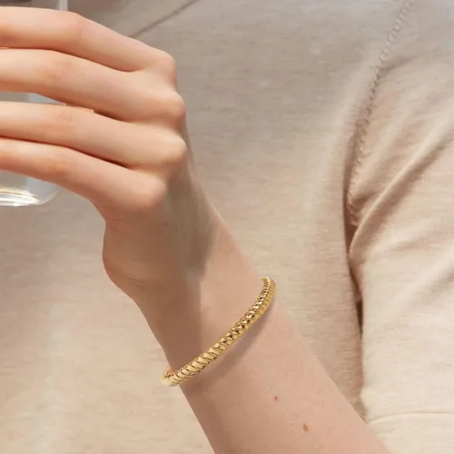 Vista 3 de Bemoly Pulsera de uñas para mujer, chapada en oro de 14 quilates, pulsera con inicial de tornillo, regalos inspiradores para niñas, pulsera ajustable