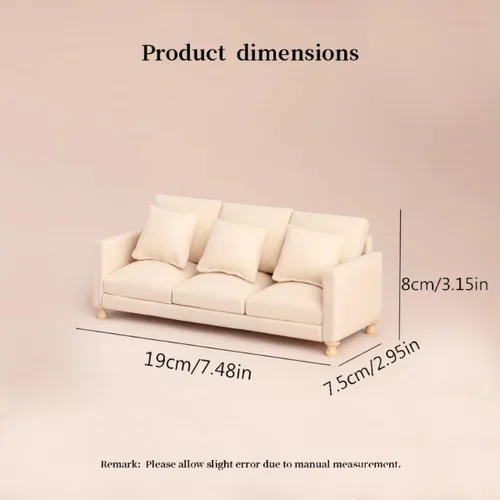 Vista 2 de Sofá miniatura de gamuza a escala 1:12 y 1:8 con 3 almohadas, mini sofá beige para muñecas de 5 a 9 pulgadas, muebles de casa de muñecas, decoración