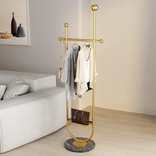 Vista 8 de Perchero minimalista dorado con base de mármol Tu centro de puesta en escena personal para trajes y elementos esenciales Perchero moderno