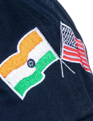 Vista 6 de Ann Arbor T-shirt Co. Bandera de las Naciones de la Amistad Americana - Sombrero de papá de perfil bajo para hombres y mujeres