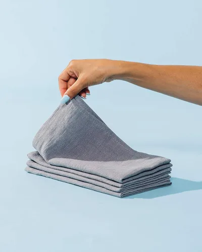 Vista 2 de Caldo Servilletas de lino – Tela suave y duradera – Paquete de 4 – 20 x 20 pulgadas (gris)