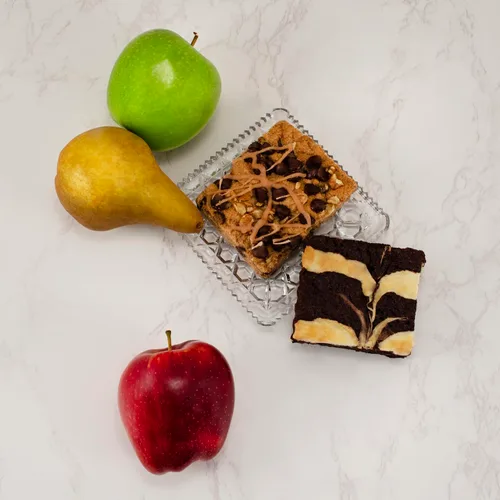 Vista 4 de Capalbo's Sweet Selections - Cesta de regalo para panadería y frutas frescas, cestas de regalo de frutas y panadería Kosher con fruta fresca