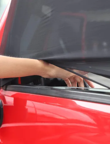 Vista 8 de Savadicar Parasoles para Ventana Delantera, Parasol de Malla Transpirable para Ventana Lateral, Red Protectora Solar Elástica Compatible con Jeep