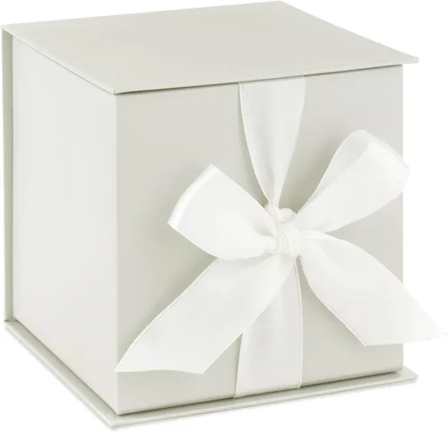Vista 8 de Hallmark - Caja de regalo pequeña con lazo y relleno de papel triturado (Caja de regalo negra de 4 pulgadas) para bodas, graduaciones, cumpleaños