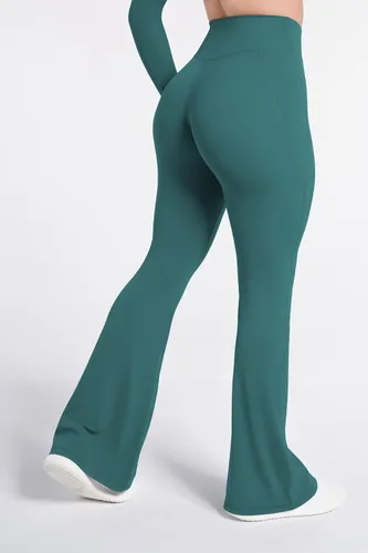 Vista 2 de Sunzel Leggings acampanados, pantalones deportivos y cruzados para yoga, con control de abdomen, cintura alta y piernas anchas
