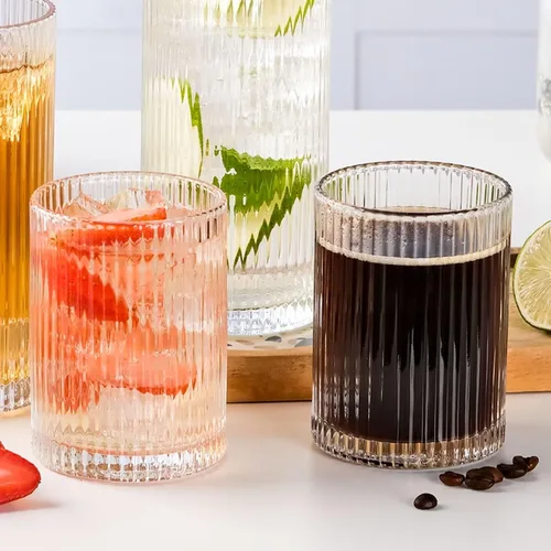 Vista 5 de WHJY Vasos altos de cristalería acanalados, vasos cortos únicos para uso diario, juego de 4 vasos para cóctel, whisky, cerveza, jugo, 8.8 onzas, 3.7