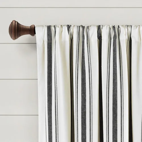 Vista 2 de Lush Decor Farmhouse Stripe - Par de paneles de cortinas de ventana de algodón reciclado ecológico teñido en hilo a rayas, 42" A x 63" L, Negro