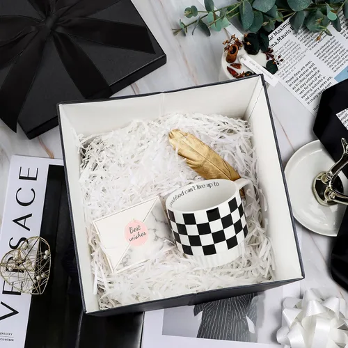 Vista 4 de RUSPEPA Caja de regalo mediana negra con tapas, cinta y papel de seda, caja de regalo plegable perfecta para cumpleaños, graduación, día del padre