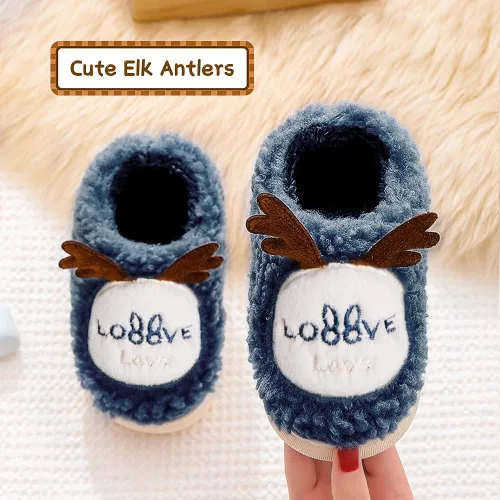 Vista 2 de Pantuflas de peluche de suela antideslizante ideales para el invierno, disponibles en diferentes colores y modelos de animalitos, para niños y niñas