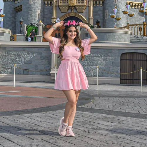 Vista 2 de Senllen Vestidos de verano para mujer 2025 de manga corta con cuello cuadrado, mini vestido cruzado con cintura elástica, vestido casual de fiesta
